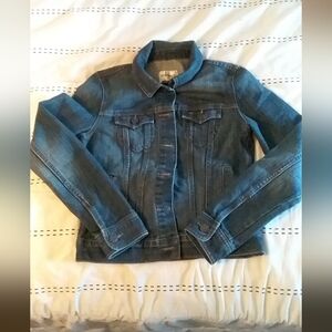 Old Navy Size Small Denim Jean Jacket Excellent condition